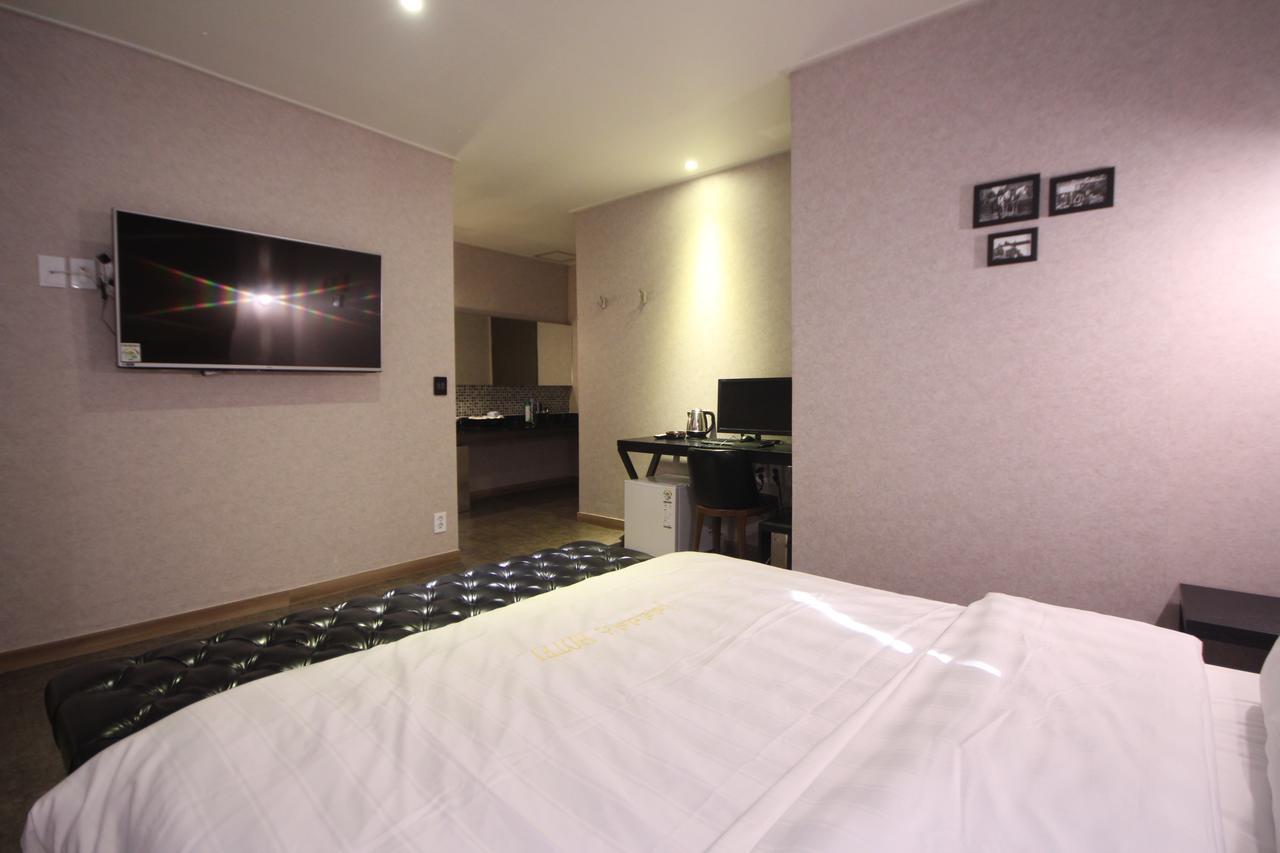 Paradise Hotel Gunsan Exterior foto